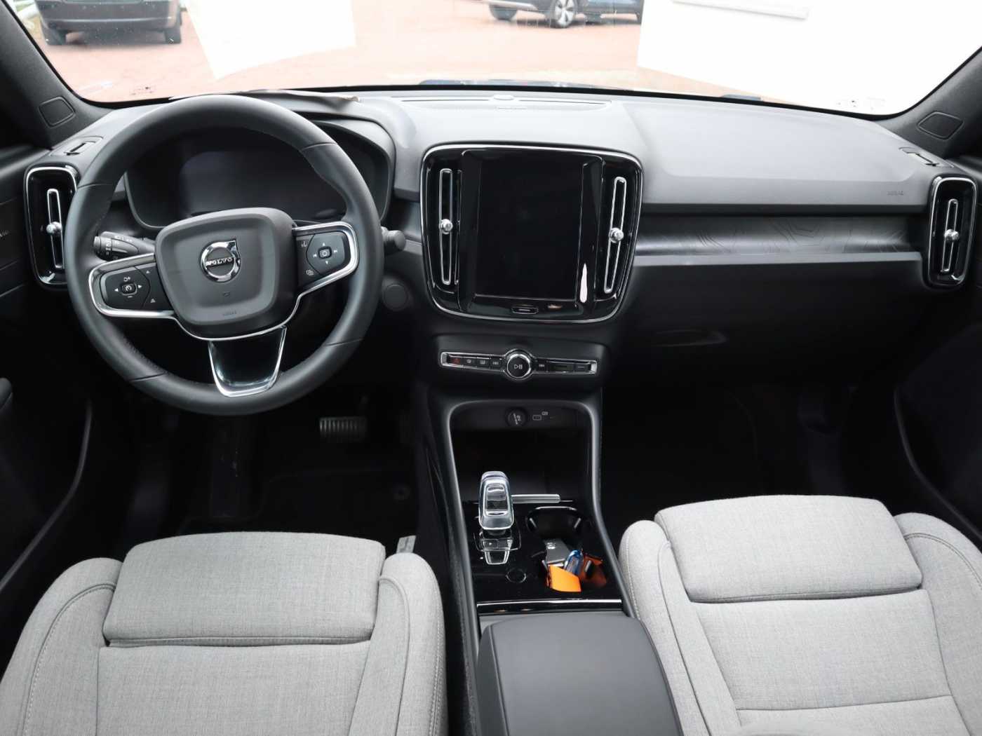 Volvo  Ultimate Recharge Pure Electric AWD