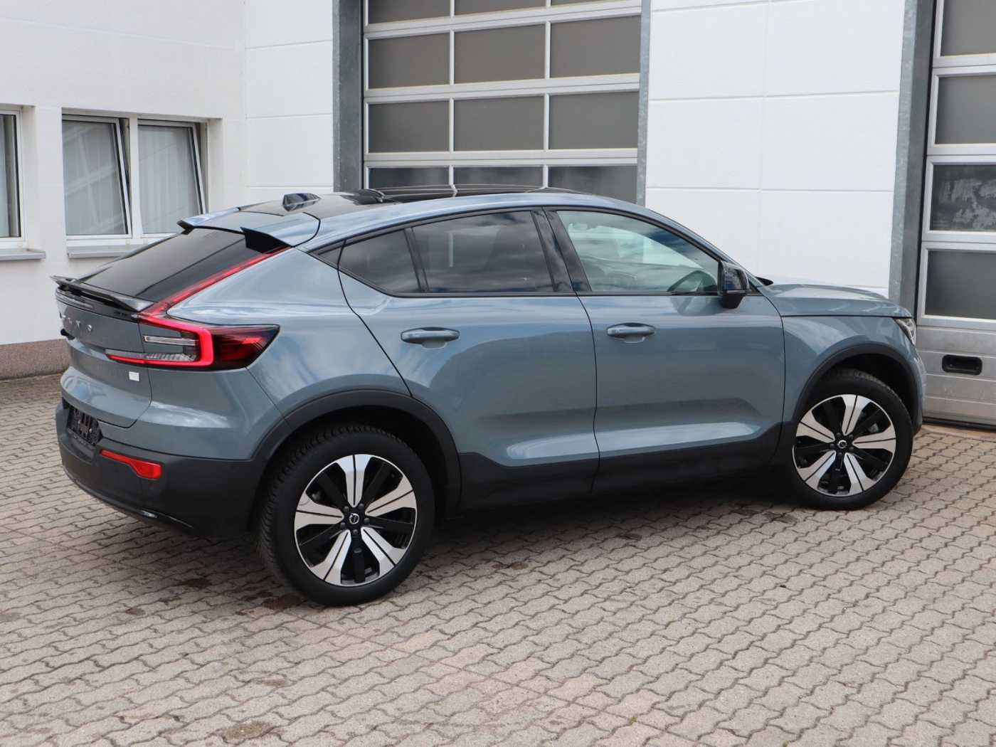 Volvo  Ultimate Recharge Pure Electric AWD