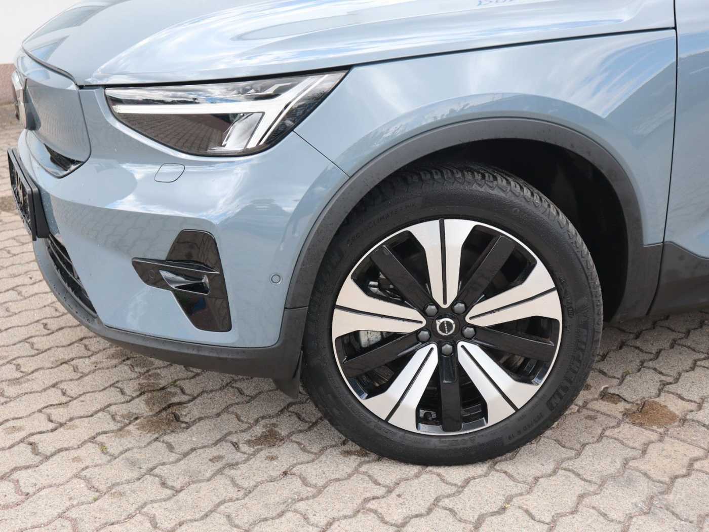 Volvo  Ultimate Recharge Pure Electric AWD