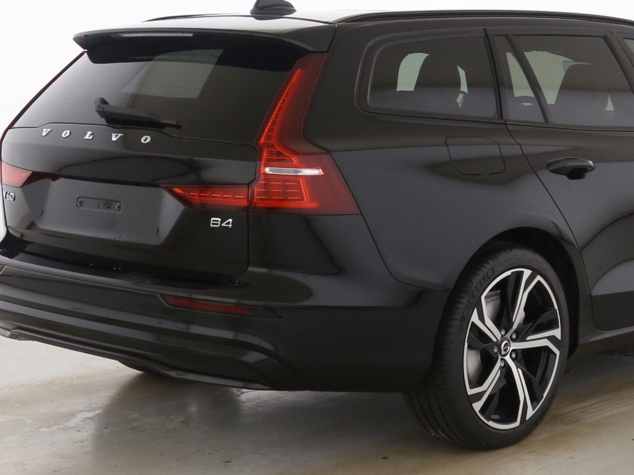 Volvo  B4 Ultra Dark*AHK*Hear up*