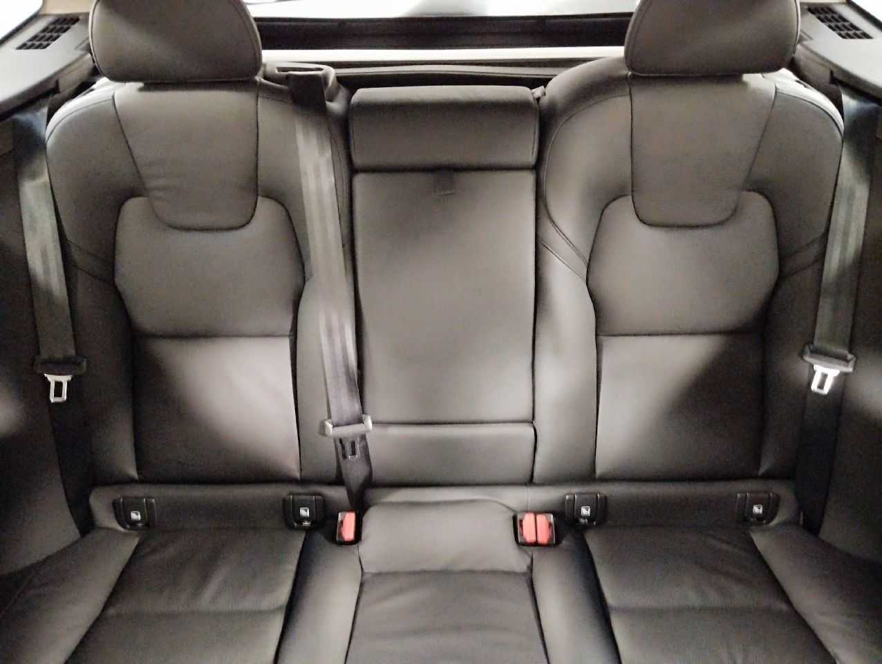 Volvo  B4 Plus Dark AWD*Standh. *FrontsH*