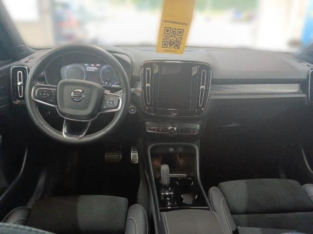 Volvo  B4 R Design FWD