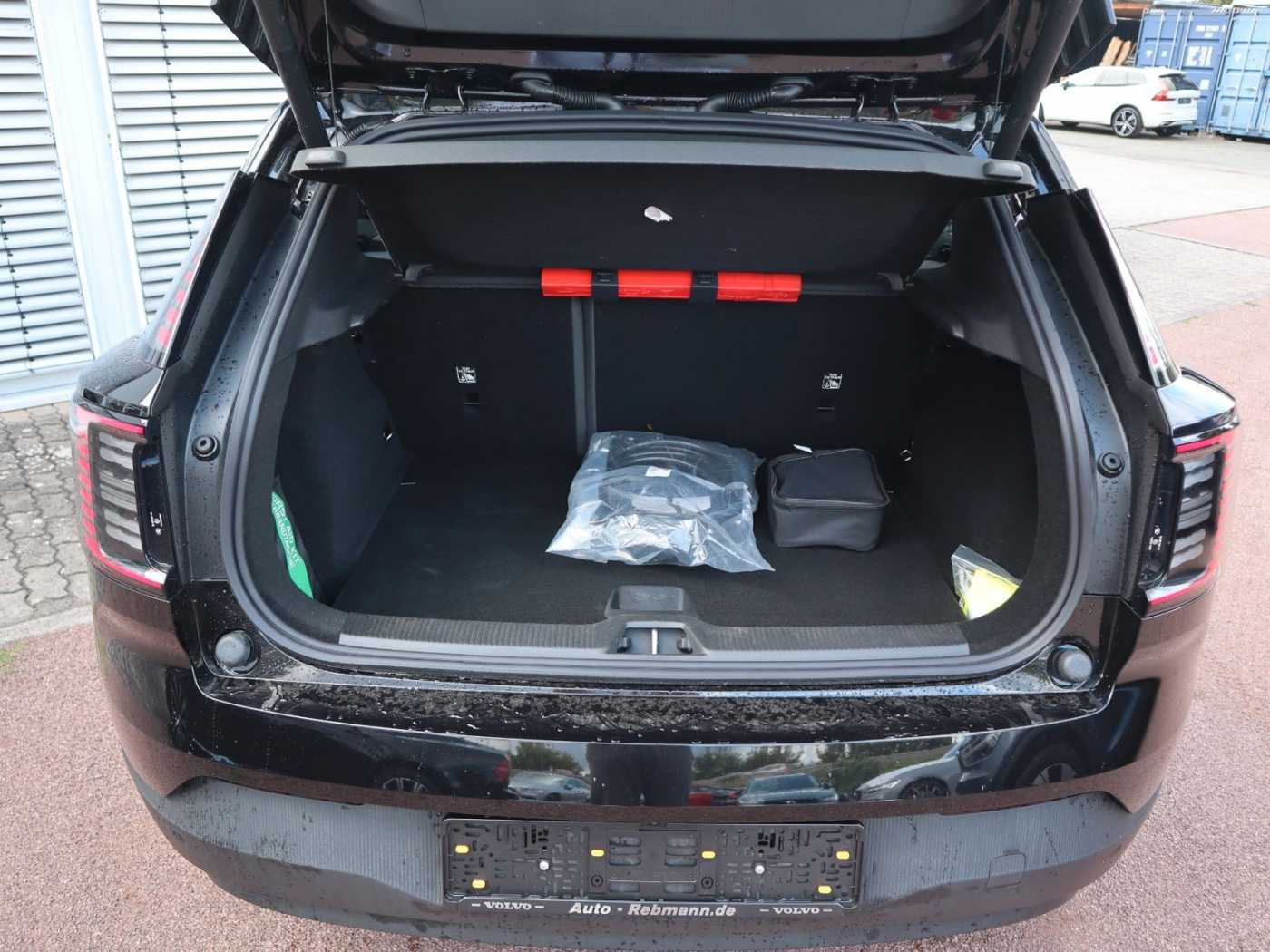 Volvo  Ultra AWD Performance Pure Electric