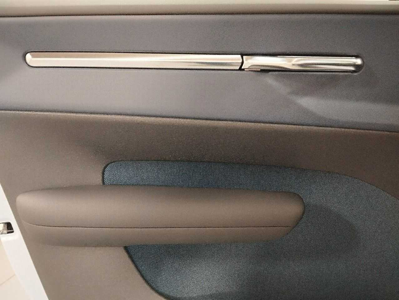 Volvo  Ultra AWD Performance Pure Electric