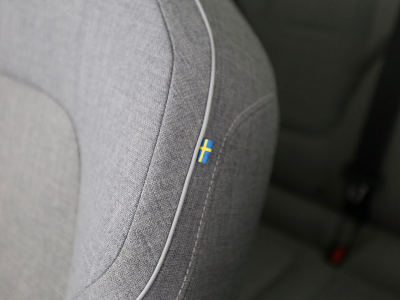 Volvo  Ultra AWD Performance Pure Electric