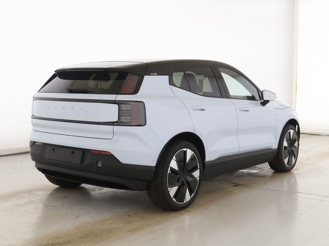 Volvo  Ultra AWD Performance Pure Electric