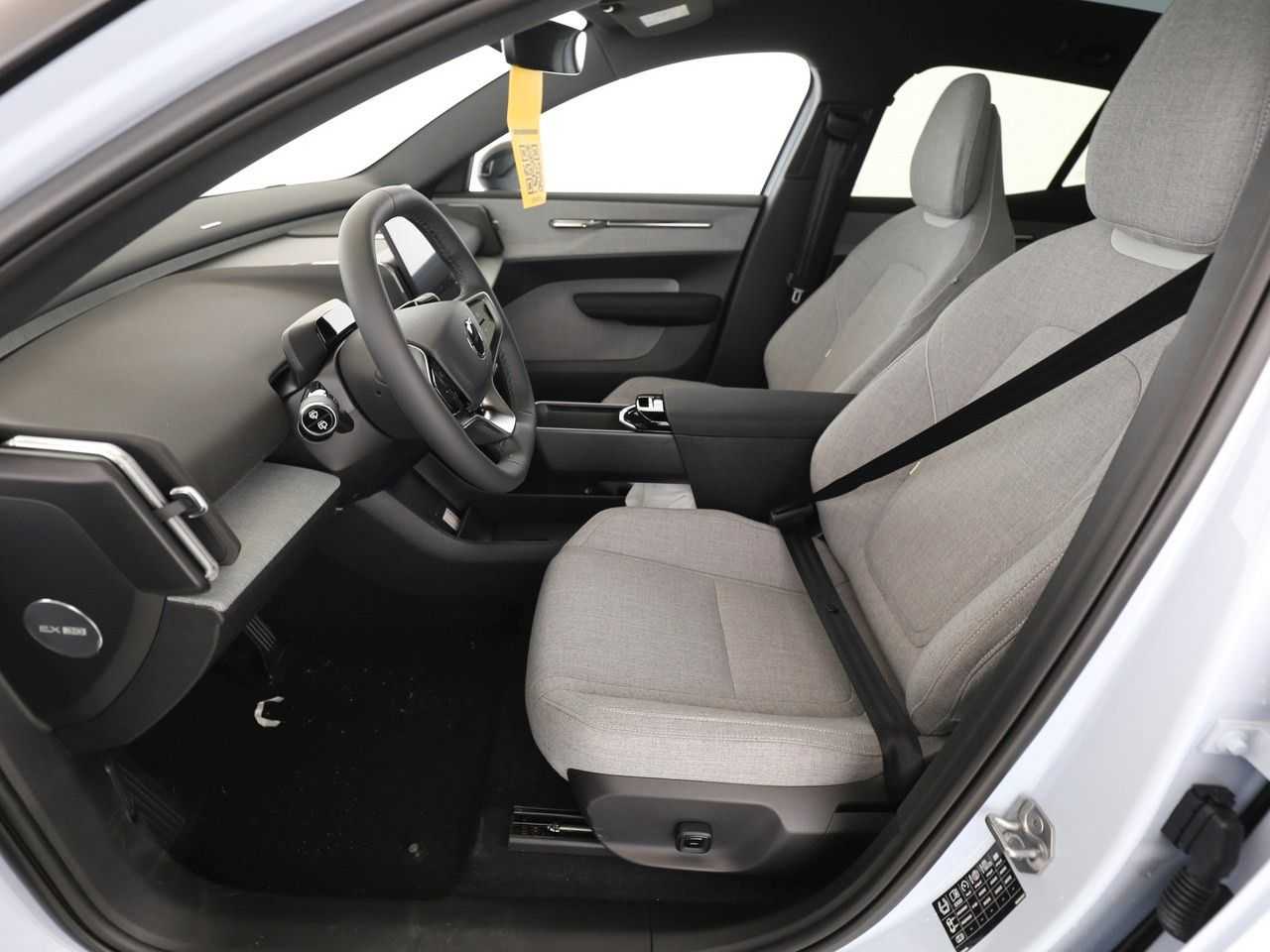 Volvo  Ultra AWD Performance Pure Electric