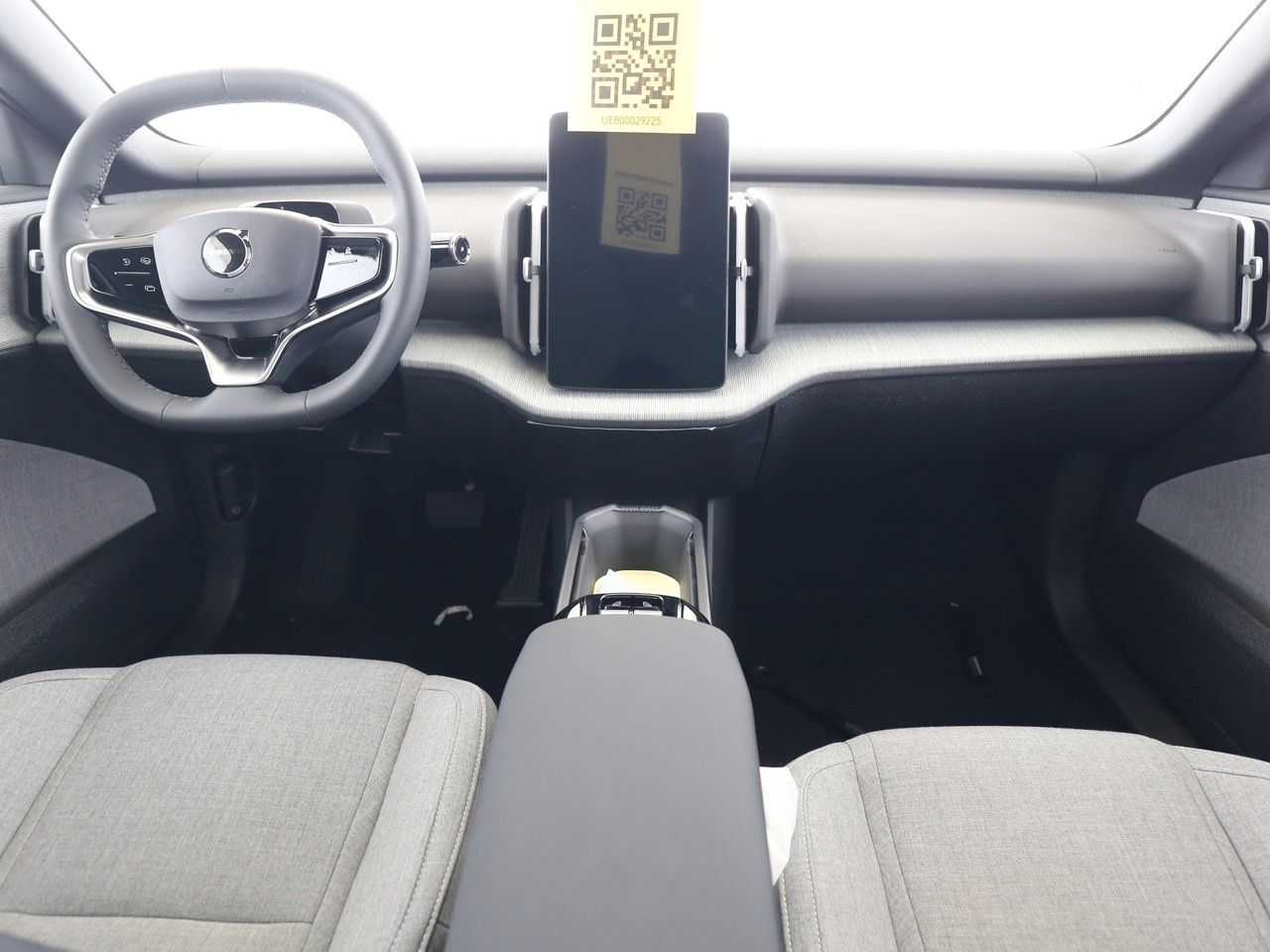 Volvo  Ultra AWD Performance Pure Electric
