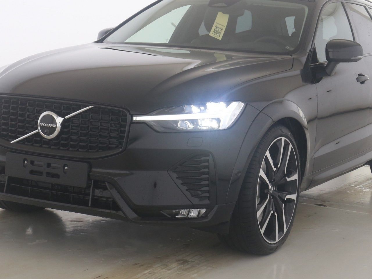 Volvo  B5 Ultra Dark AWD