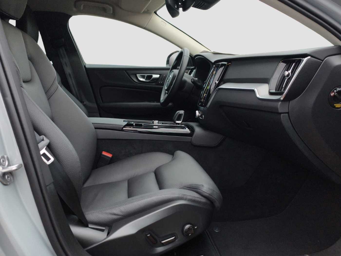 Volvo  T6 Plus Dark Recharge Plug-In Hybrid AWD*AHK