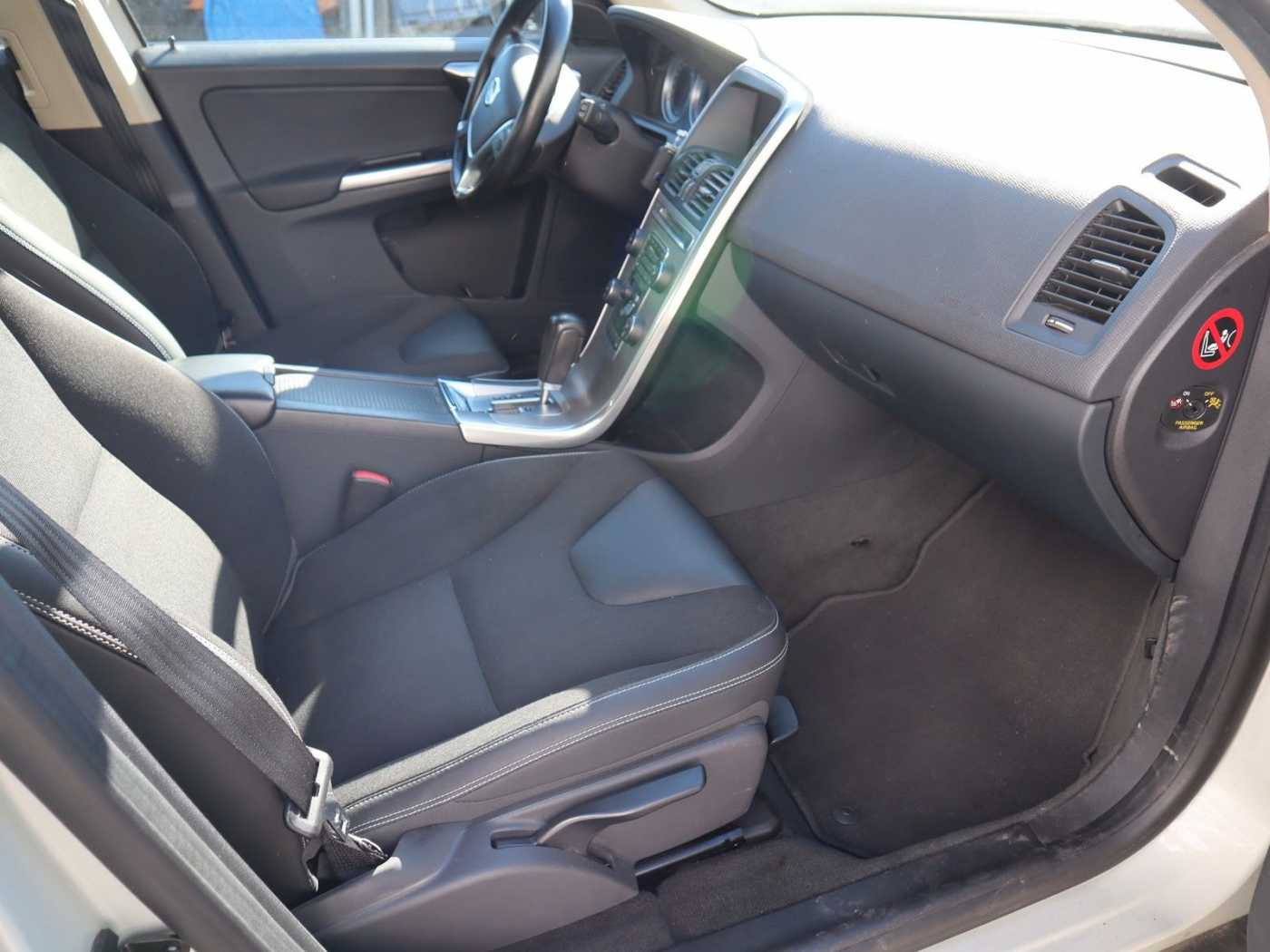 Volvo  D5 Momentum AWD