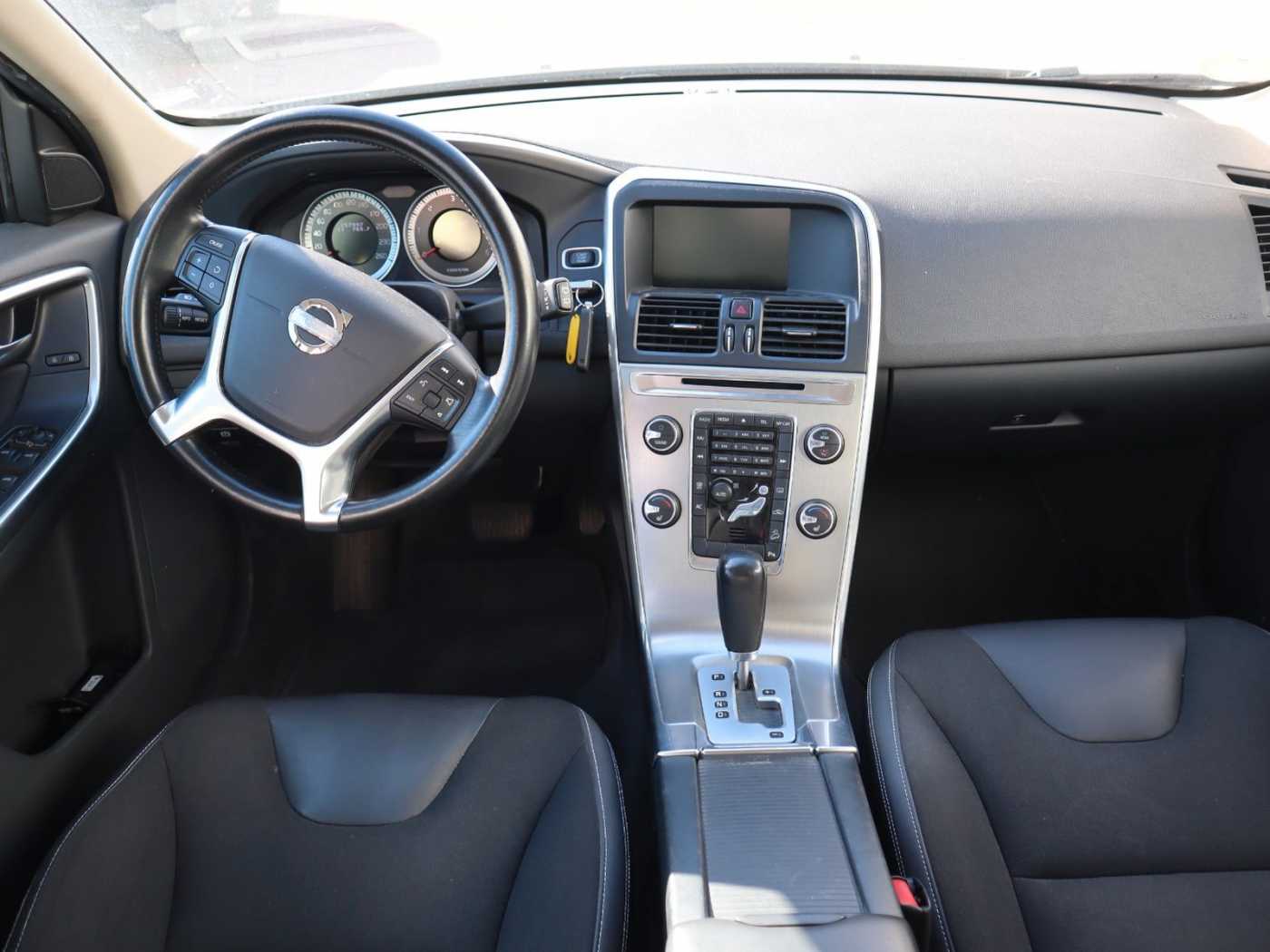 Volvo  D5 Momentum AWD