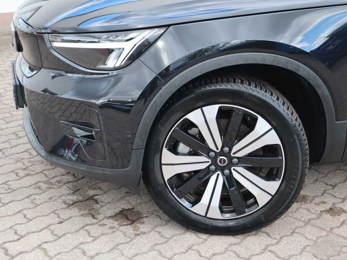Volvo  Ultimate Recharge Pure Electric AWD