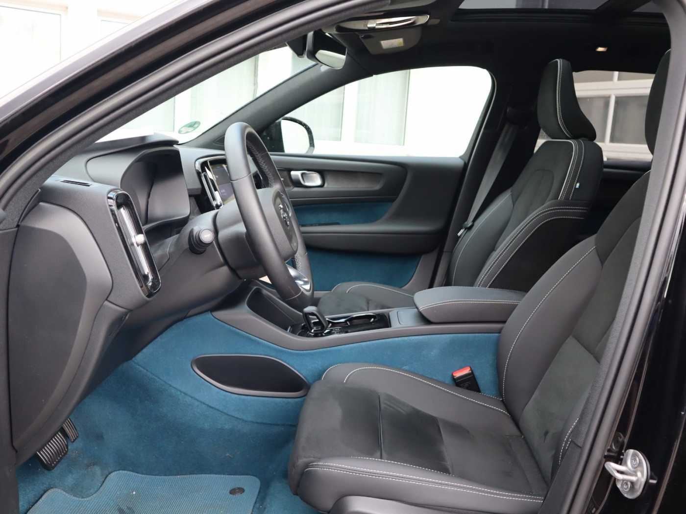 Volvo  Ultimate Recharge Pure Electric AWD