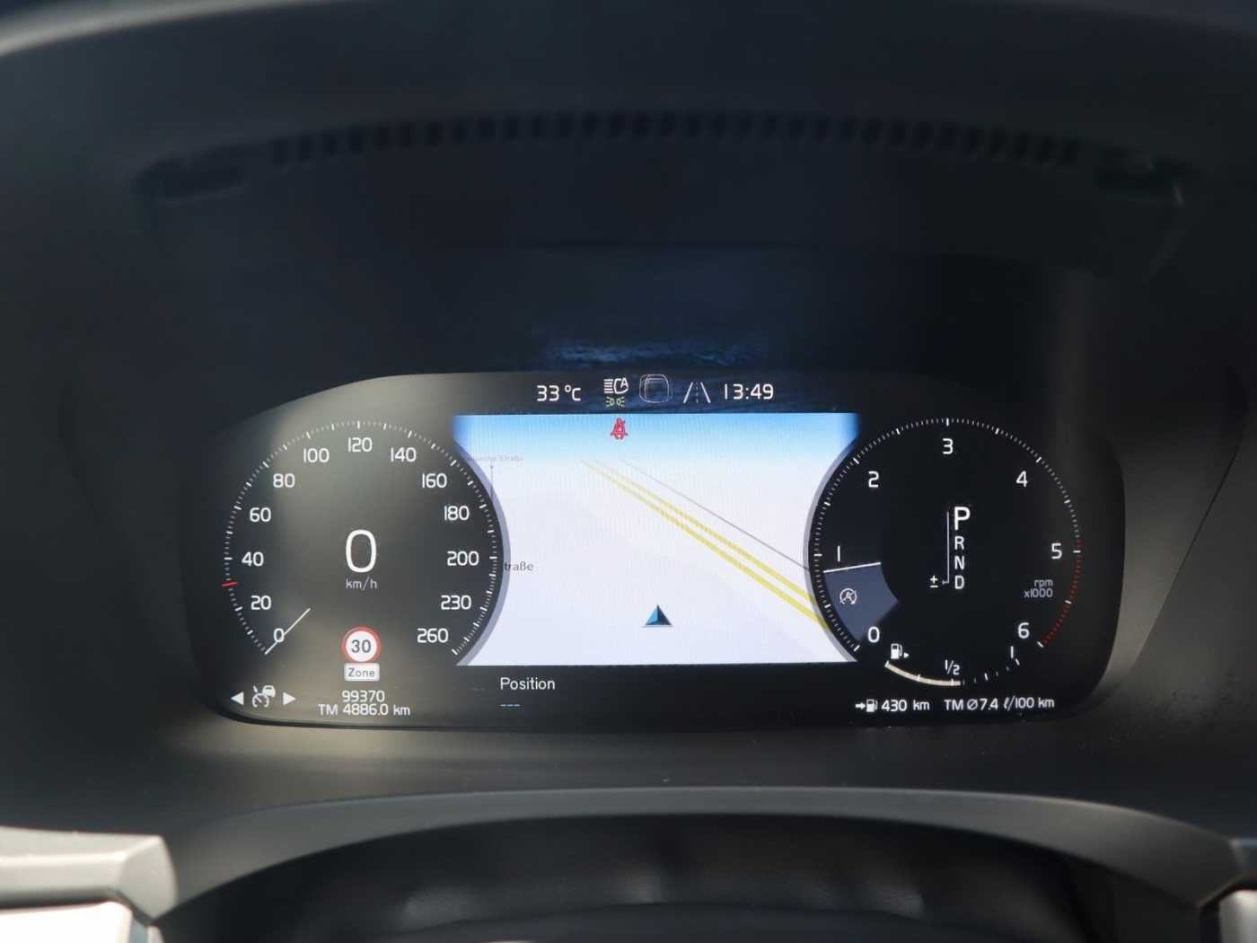 Volvo  D4 Momentum Pro LED*AHK*RFK*SHZ