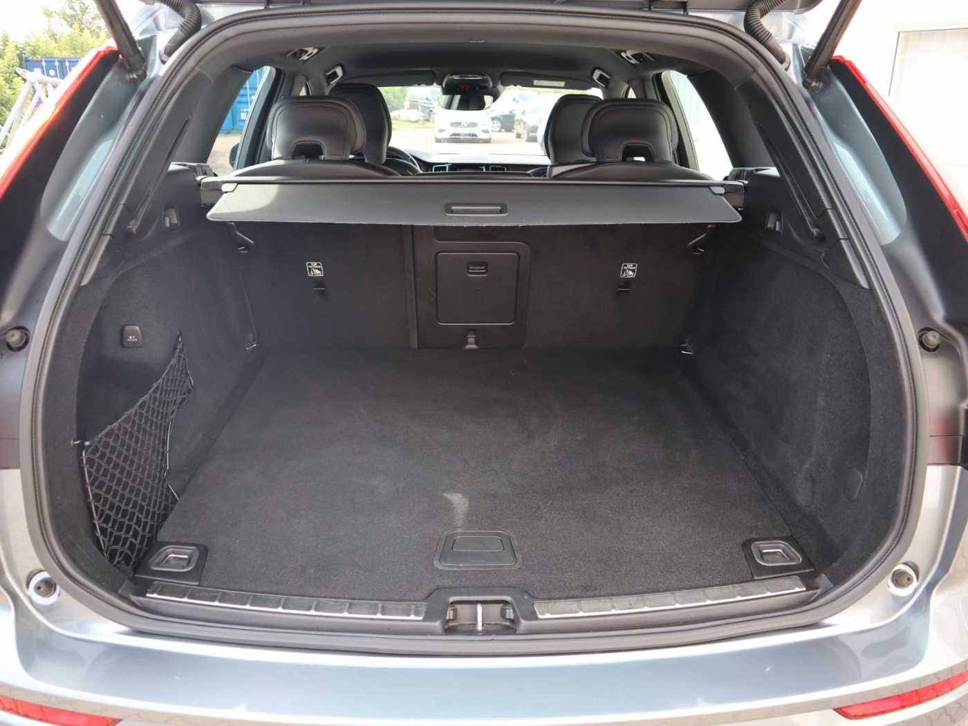 Volvo  D4 R Design