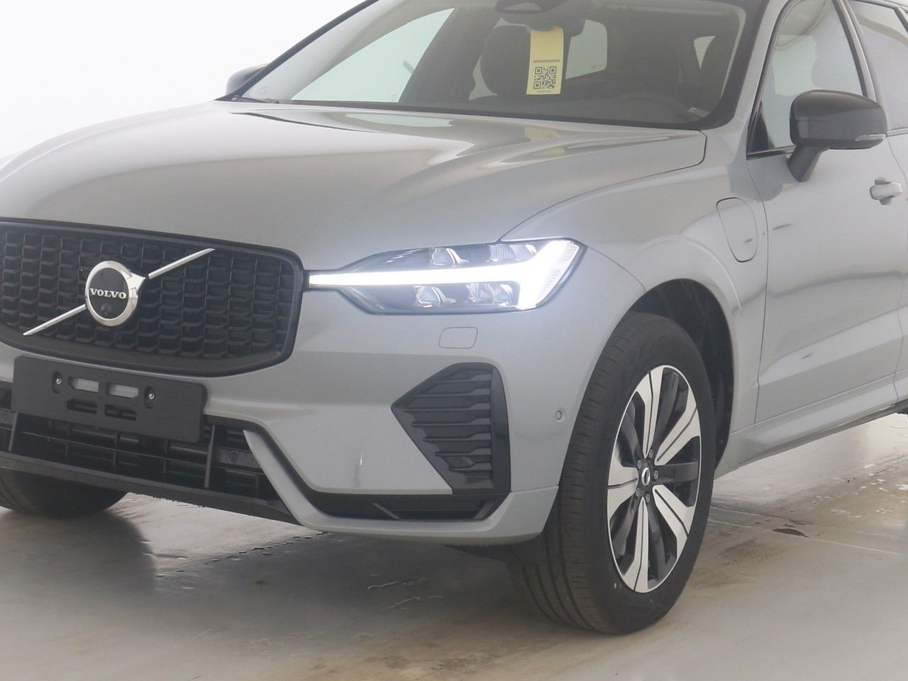Volvo  T6 Plus Dark Recharge Plug-In Hybrid AWD
