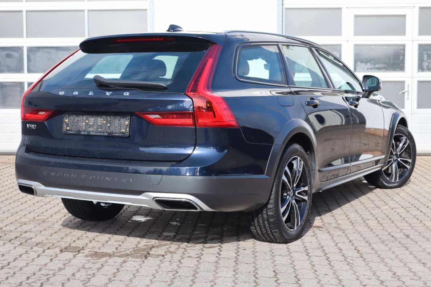 Volvo  Pro AWD HUD*StzLüft*360°