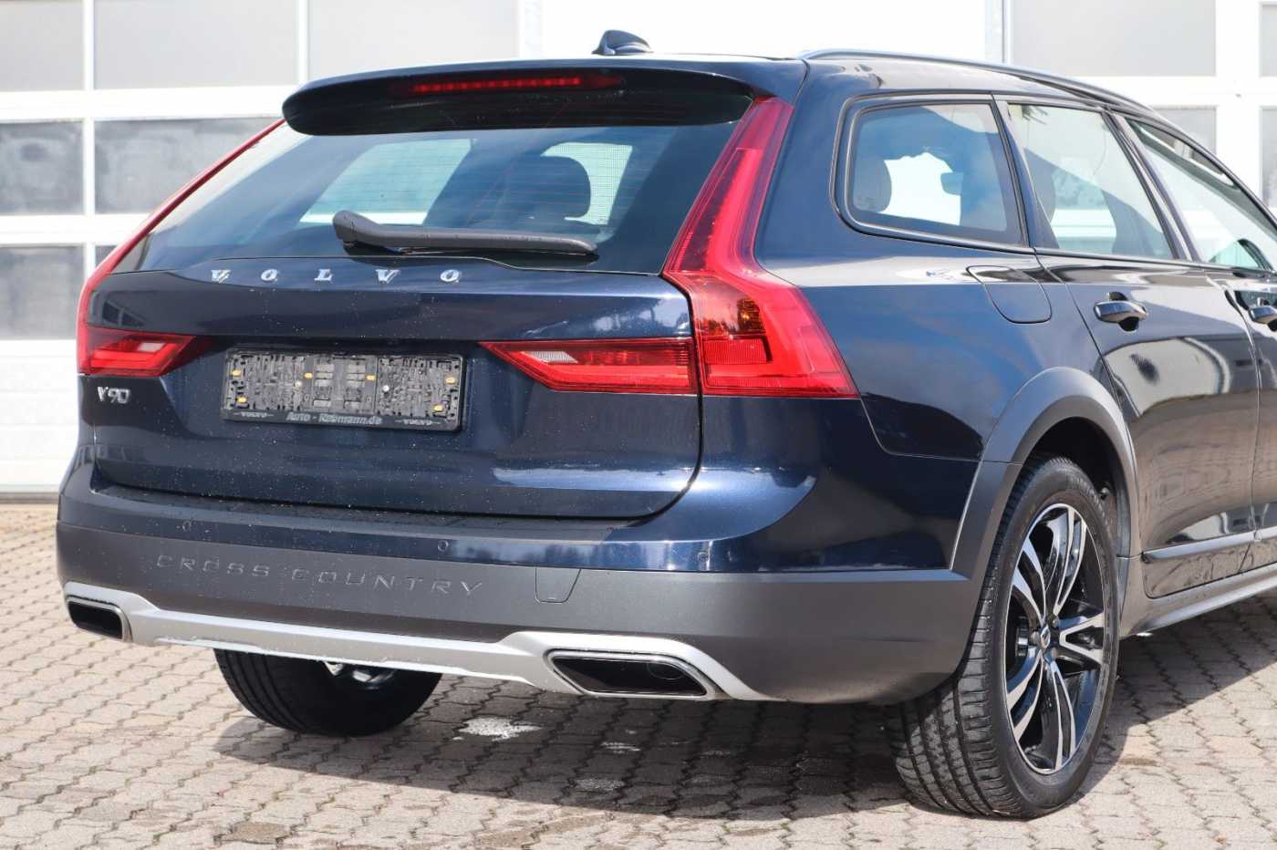 Volvo  Pro AWD HUD*StzLüft*360°