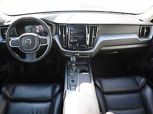 Volvo  D4 Momentum FWD, SD, Standh, AHZV