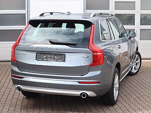 Volvo  D5 Momentum AWD*AZV*Navi*RFK