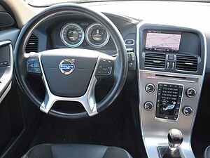 Volvo  D3 Momentum AWD