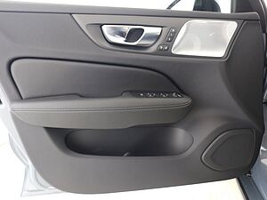 Volvo  B4 Ultimate Dark*B&W*360°*Standh. *