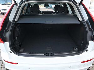 Volvo  B4 Ultimate Dark AWD*B&W*Massag*Standh*