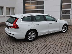 Volvo  D3 Momentum Pro Voll-LED*StdHzg*RFK*ACC