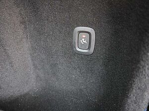 Volvo  D3 Momentum Pro Voll-LED*StdHzg*RFK*ACC