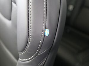 Volvo  B4 Ultimate Dark AWD*Luftf*B&W*Standh*