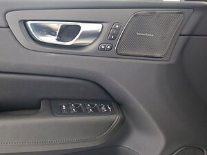 Volvo  B4 D Ultimate Dark Auto