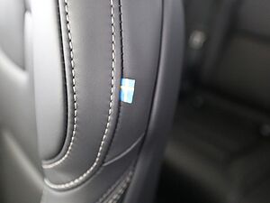 Volvo  B4 Ultimate Dark AWD*Luft*Massag*Standh*