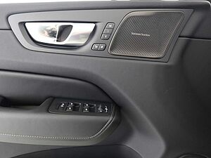 Volvo  B4 Ultimate Dark AWD*Luft*Massag*Standh*
