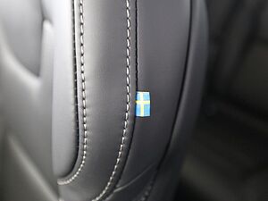 Volvo  B4 Ultimate Dark AWD*Luft*Massag*Standh*