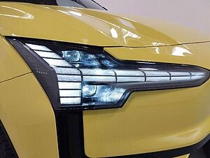 Volvo  Plus RWD Pure Electric