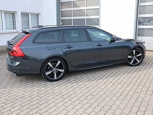 Volvo  D4 R Design HUD*Akustik*StdHzg*360°