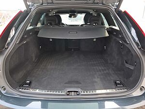 Volvo  D4 R Design HUD*Akustik*StdHzg*360°
