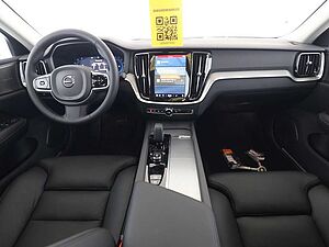 Volvo  B4 Plus Dark
