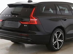 Volvo  B4 Ultra Dark