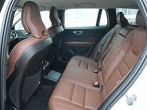 Volvo  T8 Inscription Plug-In Hybrid AWD