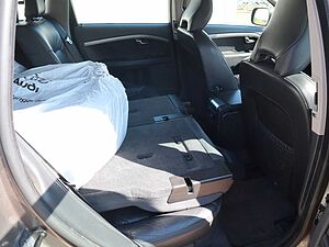 Volvo  D5 Momentum AWD
