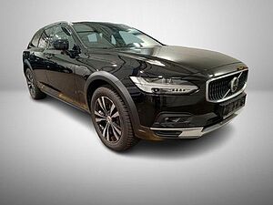 Volvo  B4 Cross Country Plus AWD