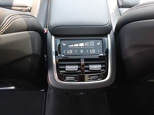Volvo  B5 Cross Country Ultimate AWD*AZV*Standh*B&W