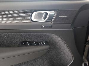 Volvo  B3 Plus Dark FWD