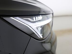 Volvo  B3 Plus Dark FWD