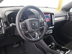 Volvo  B3 Plus Dark FWD