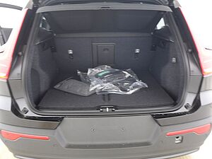Volvo  B3 Plus Dark FWD