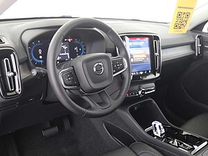 Volvo  B3 Plus Dark FWD