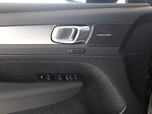 Volvo  B3 Plus Dark FWD